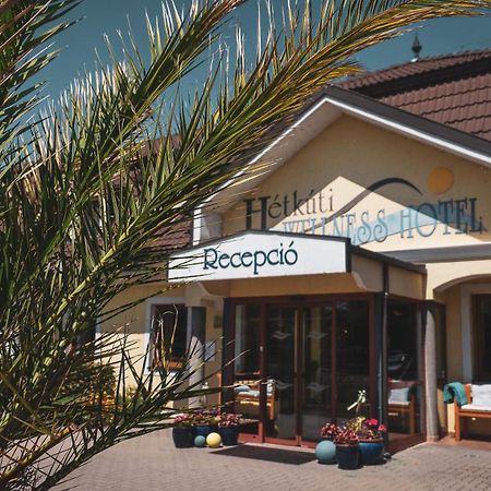 Hetkuti Wellness Hotel Мор Экстерьер фото