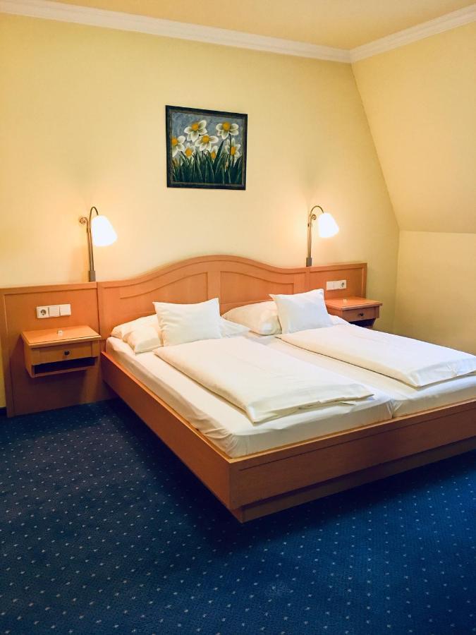 Hetkuti Wellness Hotel Мор Экстерьер фото
