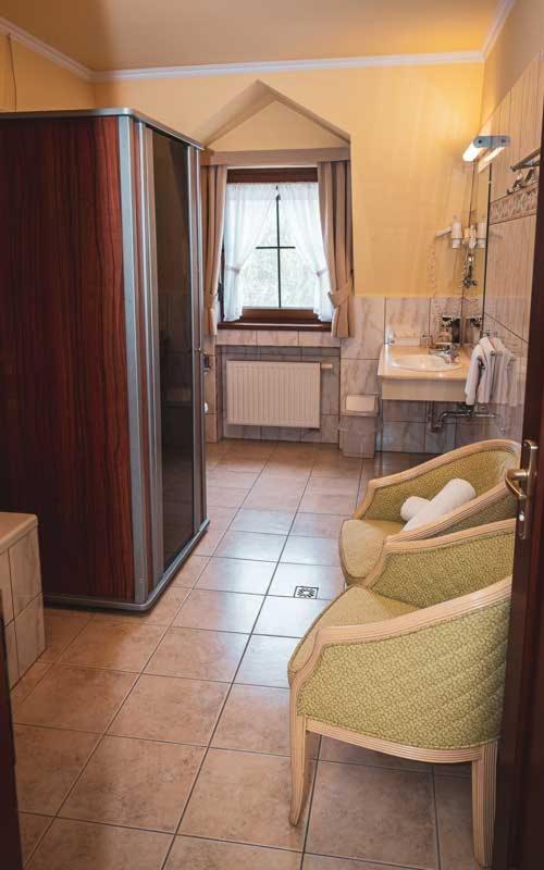 Hetkuti Wellness Hotel Мор Экстерьер фото